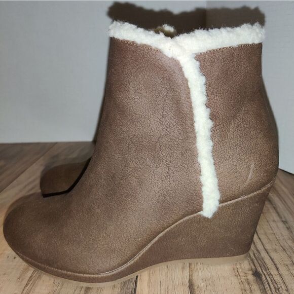 JASMIN Women's JSHEP Cognac Faux Leather Boots Size: 6M. - Picture 5 of 8